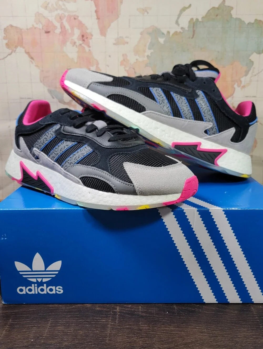 BRAND NEW Adidas Tresc Boost Run Black/ Pink Men's Size 11.0